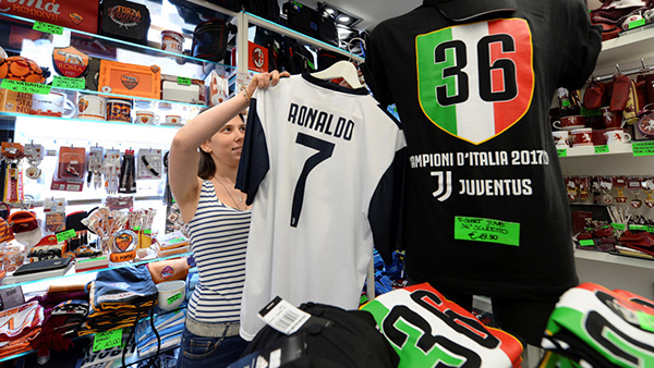 Juventus vende una camiseta de Cristiano Ronaldo a cada minuto
