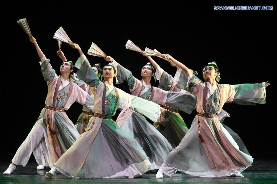 La 12 Exhibicion Nacional de Danza se celebra en Kunming