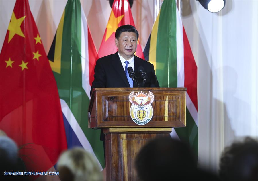 Xi insta a China y Sudáfrica a realizar esfuerzos continuos para estrechar los lazos bilaterales