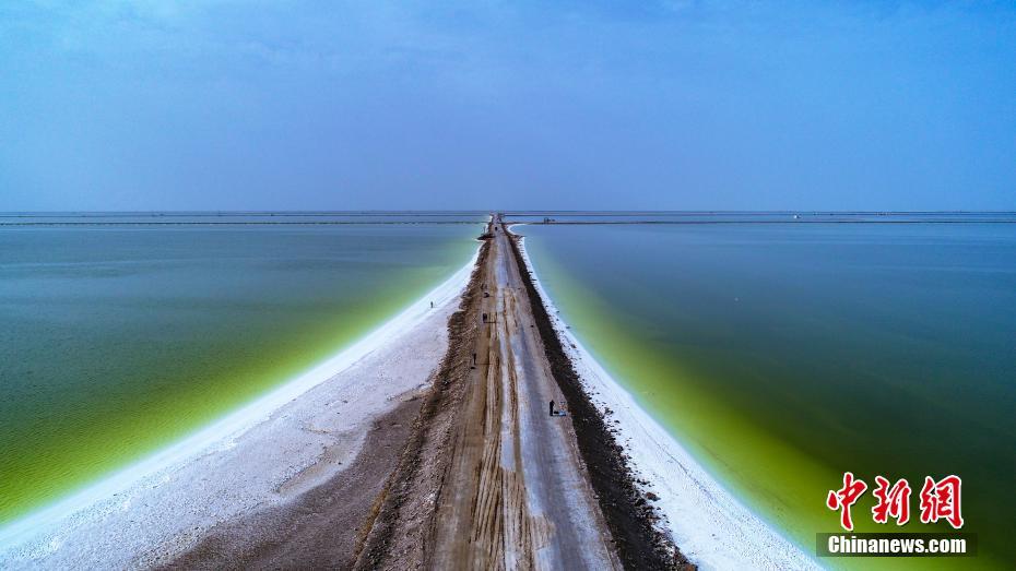 Lago Salado Qarhan en Qinghai: mágico paisaje para la aeronáutica deportiva