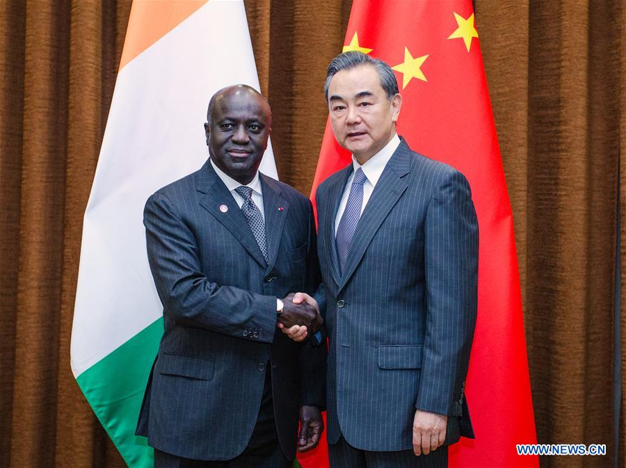 Consejero de Estado chino se reúne con canciller de Cote d'Ivoire