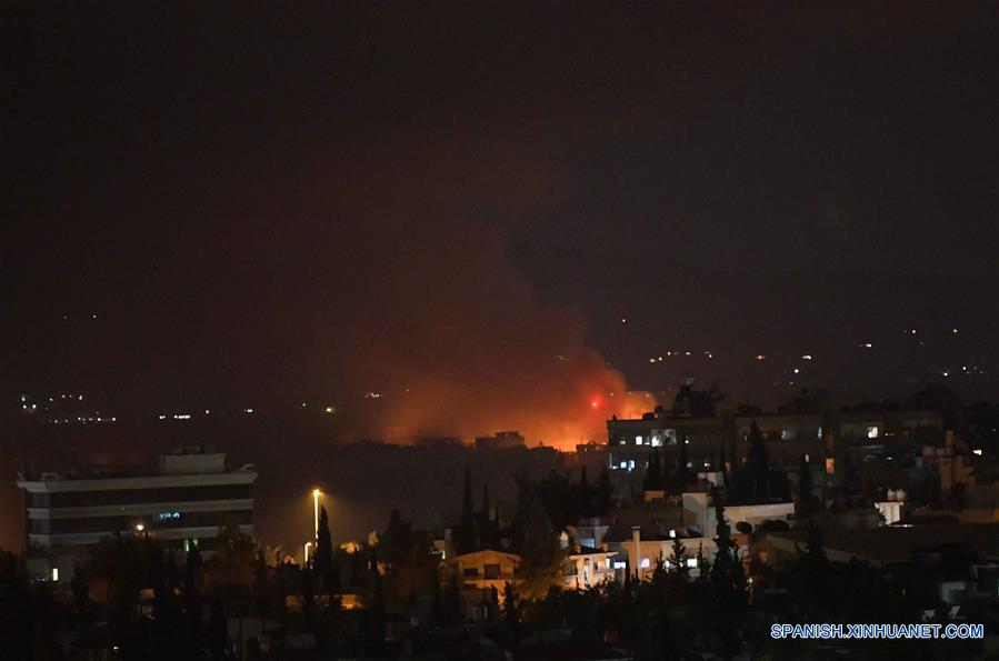 Explosiones sacuden base aérea siria en occidente de Damasco