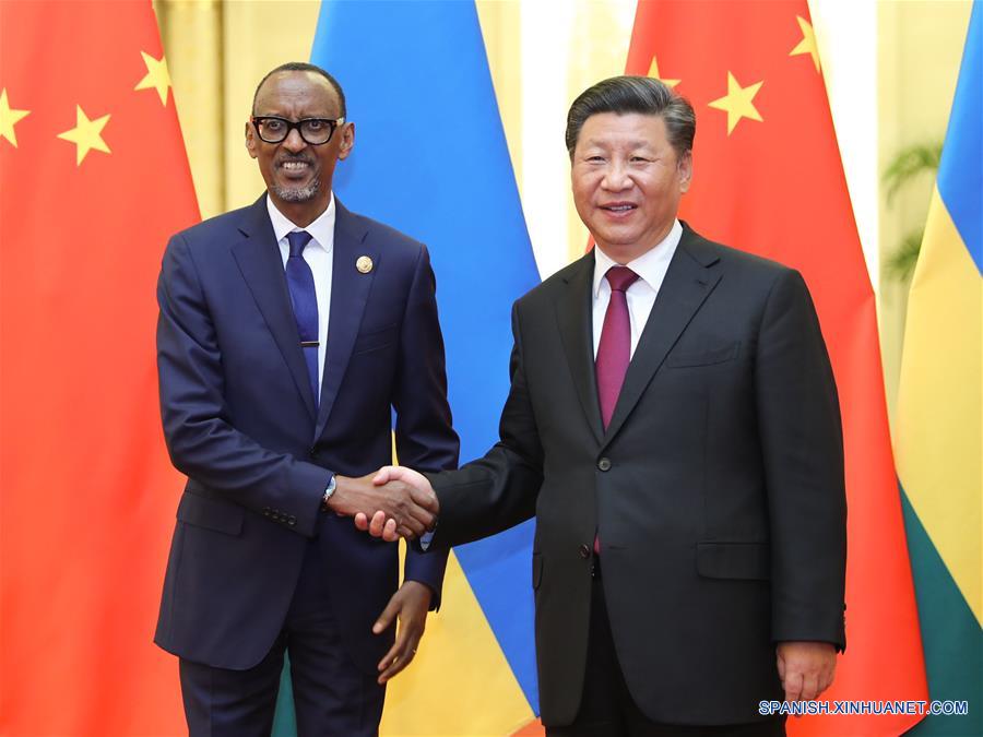 Xi se reúne con presidente de Ruanda