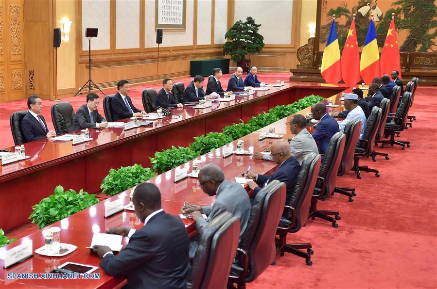 Xi Jinping se reúne con presidente de Chad