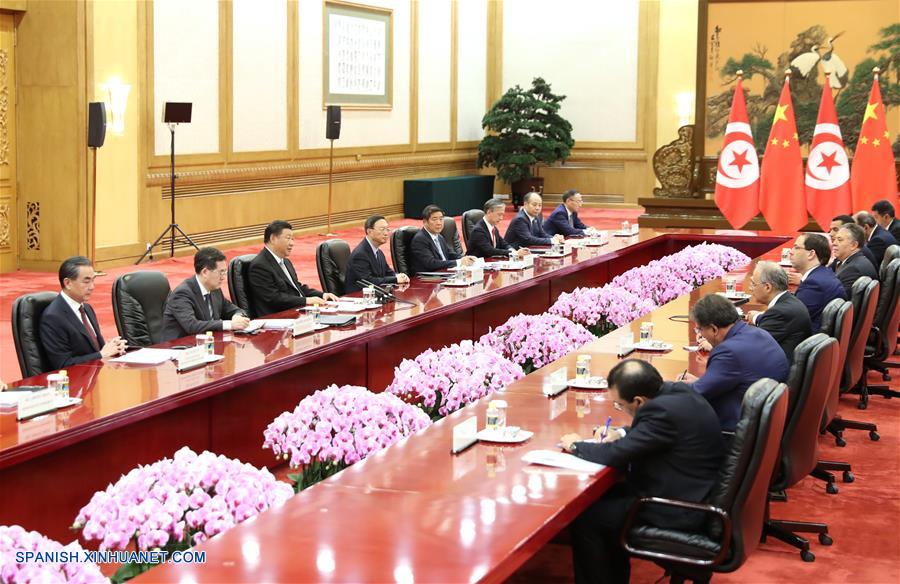 Presidente chino se reúne con primer ministro tunecino