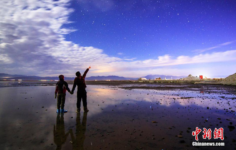 Reconocen al lago salado de Chaka como el “lugar más bello para fotografiar estrellas”