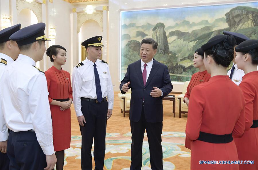 Xi pide aprender de la "tripulación heroína"