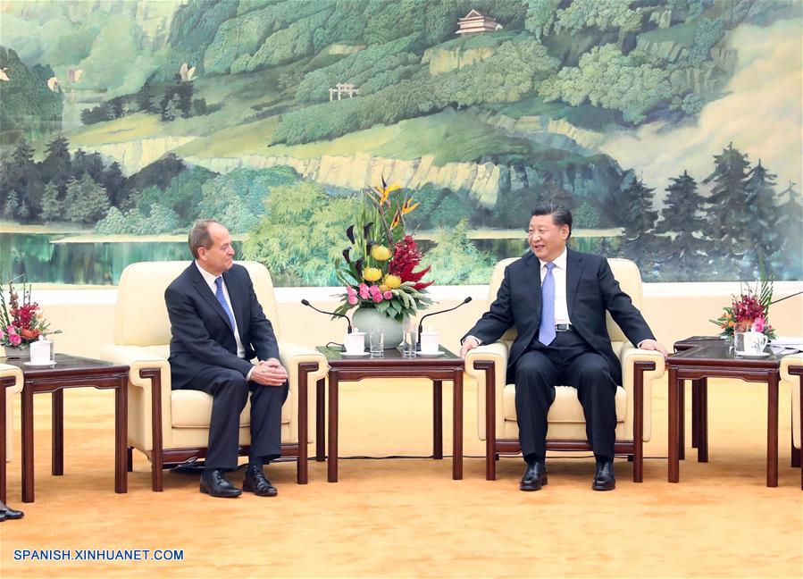 Xi reitera compromiso de China con libre comercio y globalización