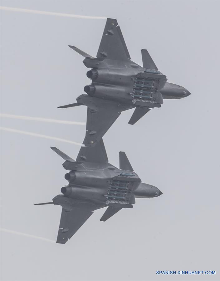 Airshow China: Aviones de combate J-20