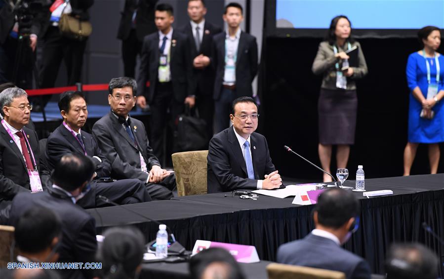 Premier chino insta a elevar nivel de asociación estratégica China-ASEAN