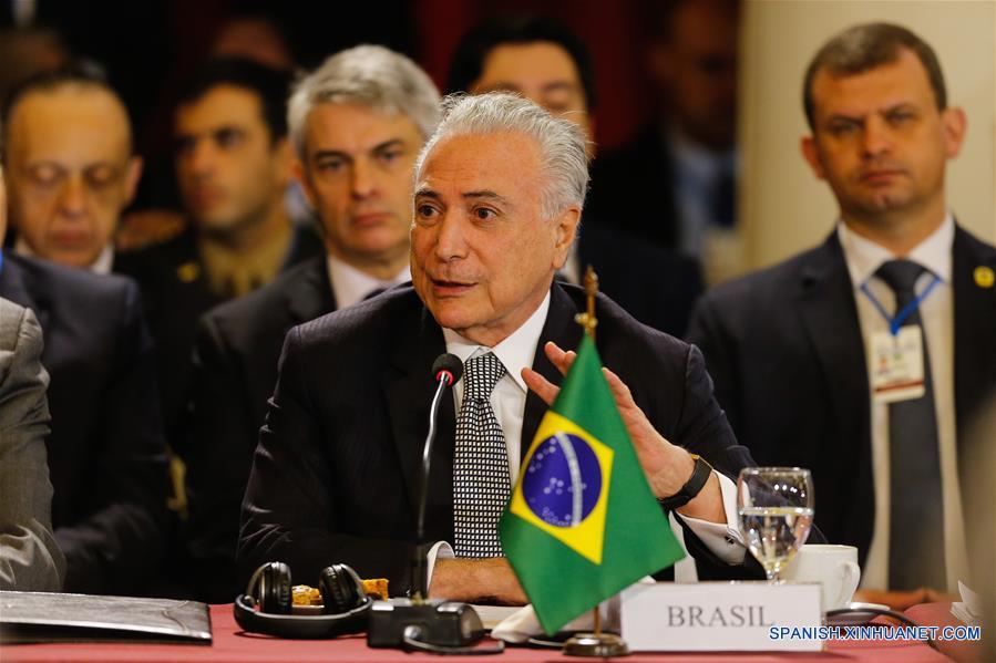 Temer pide un Mercosur "abierto" al mundo