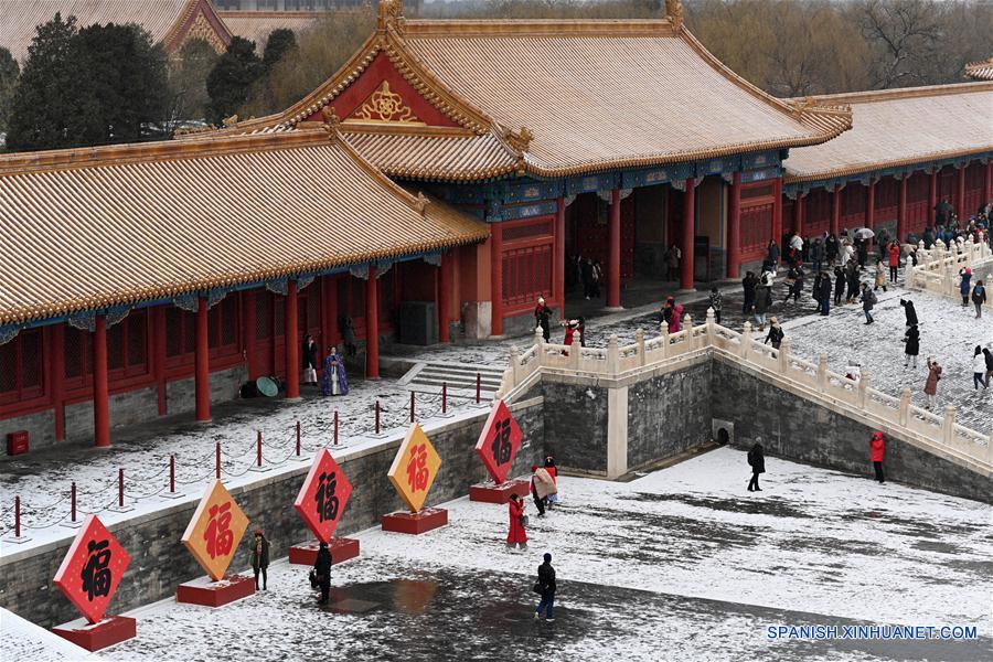 Paisaje nevado en el Museo del Palacio en Beijing