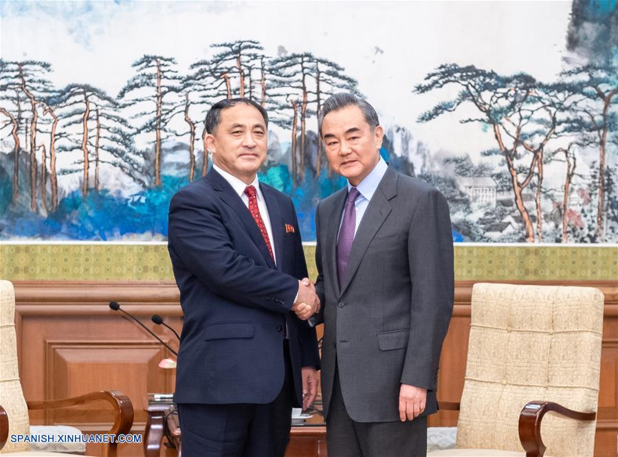 Consejero de Estado chino se reúne con vicecanciller de RPDC