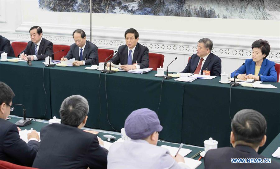 (Dos sesiones) Líderes chinos asisten a deliberaciones en sesión legislativa anual