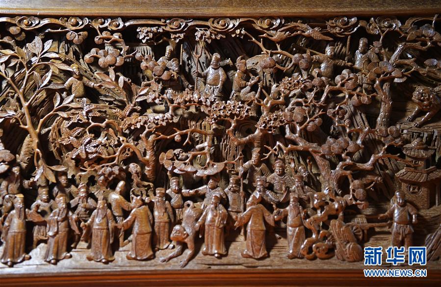 En la actualidad Por encima de la cabeza y el hombro enlace La talla en madera de Jiangxi: patrimonio cultural intangible de China