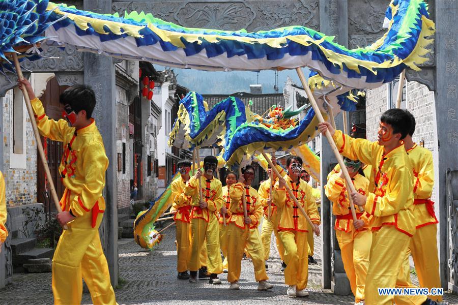 Patrimonio cultural intangible de Guizhou: danza del dragón de Longli