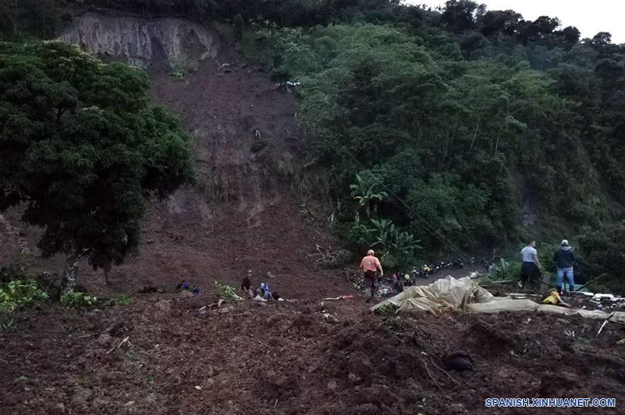 Al menos 14 muertos por alud de tierra en suroeste de Colombia