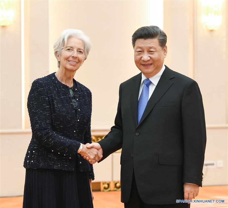 Presidente chino se reúne con directora del FMI