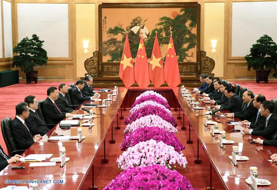(Franja y Ruta) Xi Jinping se reúne con primer ministro de Vietnam