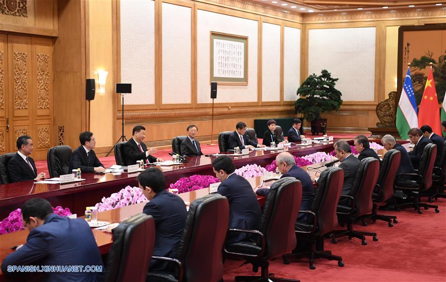 (Franja y Ruta) Xi Jinping se reúne con presidente de Uzbekistán