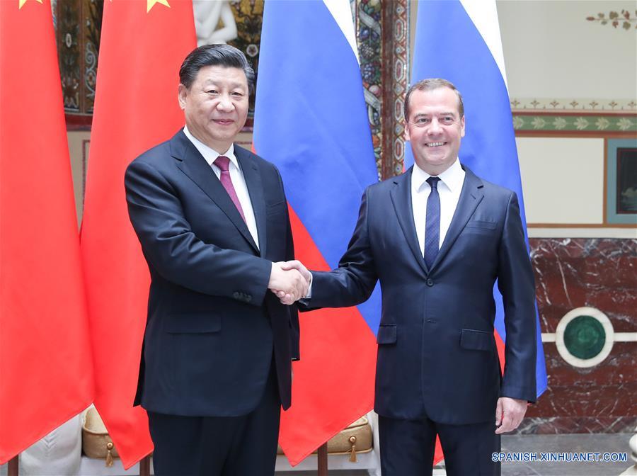El presidente chino, Xi Jinping (i), se reúne con el primer ministro ruso, Dmitry Medvedev en Moscú, capital de Rusia, el 6 de junio de 2019. (Xinhua/Yao Dawei)