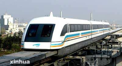 El tren maglev de Shanghai o Shanghai Transrapid, una línea de tren de levitación magnética (maglev) que opera en Shanghai, China. [Foto / xinhua]