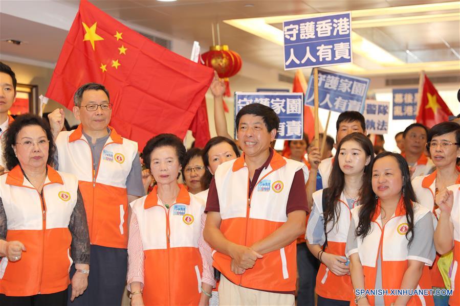Representantes de Federación de Hong Kong de Asociaciones de Fujian expresan apoyo a la fuerza policial