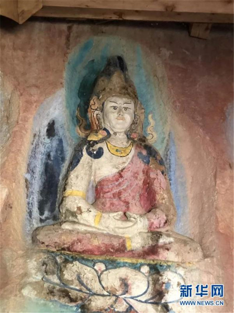 Descubren antiguas esculturas budistas en un acantilado tibetano