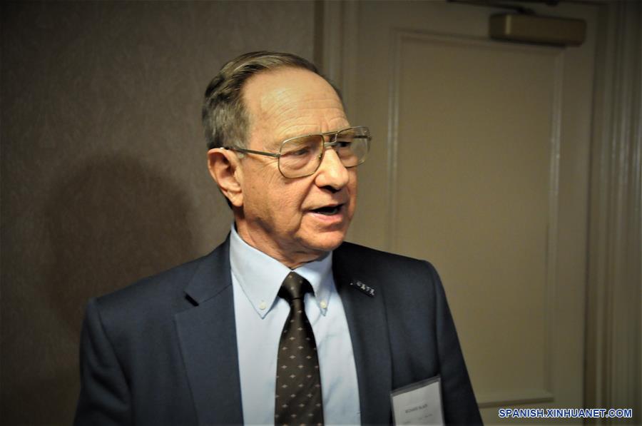 Imagen del 5 de octubre de 2019 de Richard A. Black, miembro veterano del Instituto Schiller en Nueva York, hablando durante una entrevista con la Agencia de Noticias Xinhua, en Nueva York, Estados Unidos. Estados Unidos y China necesitan generar confianza mediante el aumento de intercambios y colaboraciones entre personas, dijo Richard A. Black. (Xinhua/Zhang Mocheng)