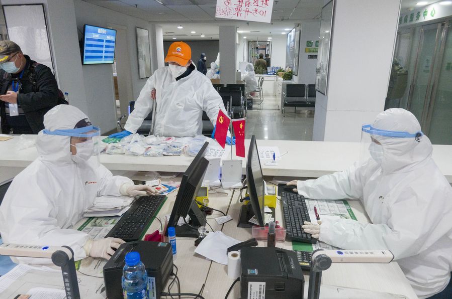 Ciudad china de Wuhan reanuda gradualmente servicio médico para pacientes que no padecen COVID-19