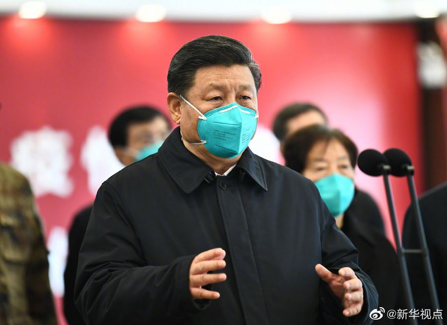 Xi visita a pacientes y médicos en Hospital Huoshenshan en Wuhan