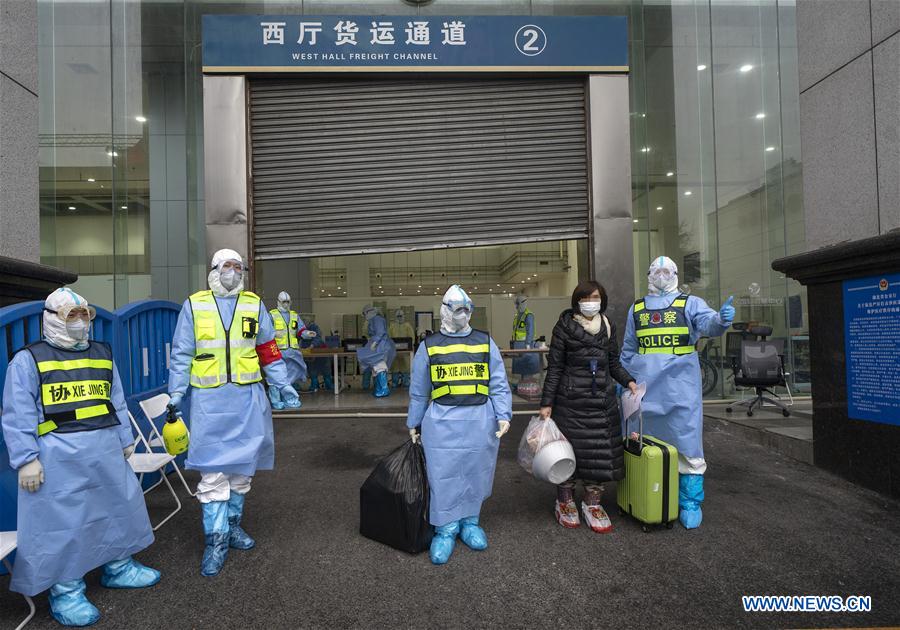 Cierran 14 hospitales provisionales en Wuhan, China