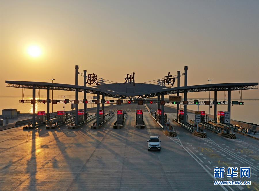 Se inaugura la sección de Jiaozhou del Puente Haiwan de Qingdao