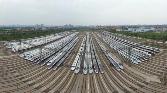 230 trenes de alta velocidad se preparan para entrar en funcionamiento en Wuhan