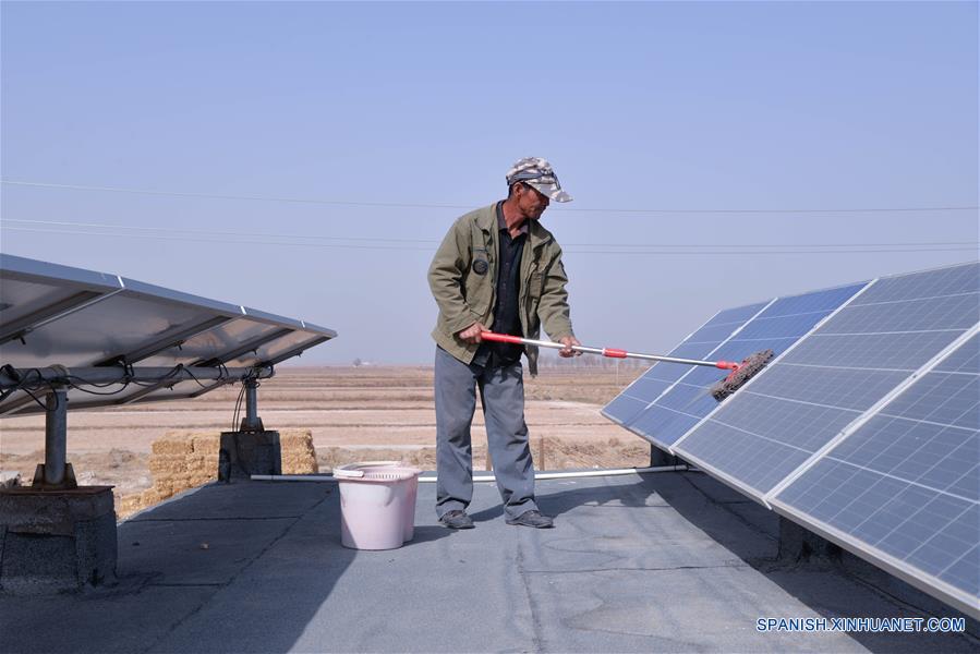 Mongolia Interior: Poblado de Huhemudu construye proyectos de generación de energía fotovoltaica para beneficiar a la economía