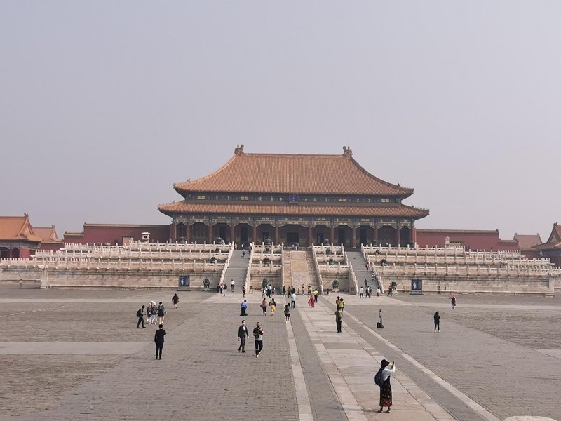 Los turistas visitan el Museo del Palacio en Beijing, el 1 de mayo de 2020. [Foto de Jiang Dong / China Daily]