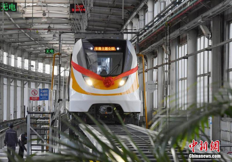 Un tren maglev de velocidad media-baja de nueva generación despliega la línea de producción en Changchun, provincia de Jilin, 15 de diciembre del 2020. (Foto: Servicio de Noticias de China)
