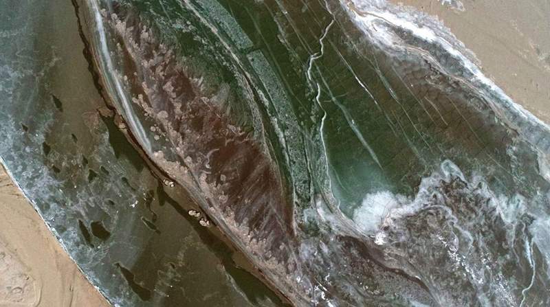 Imágenes aéreas de un mosaico flotante de hielo por el río Amarillo en el condado Helan, región autónoma Hui de Ningxia. [Foto proporcionada a chinadaily.com.cn por Li Jing]