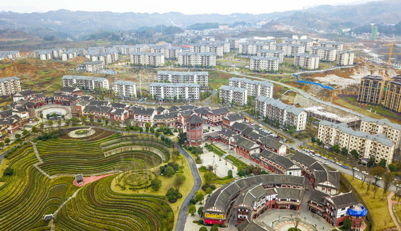 Nueva comunidad donde ahora vive Li Changde, construida para la reubicación dentro del programa de alivio de la pobreza, antigua ciudad de Shexiang, Dafang, 24 de diciembre del 2020.