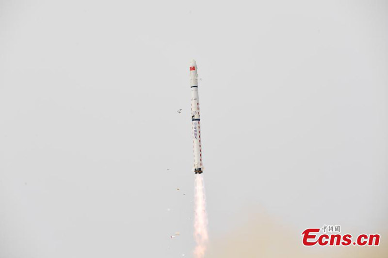 China lanza nuevos satélites para estudiar el entorno electromagnético