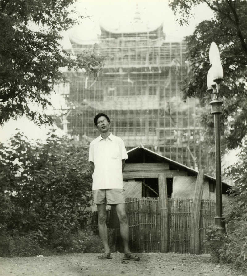 Xiang Xinran durante la construcción de la Torre de la Grulla Amarilla en Wuhan, provincia de Hubei, 1983. [Foto: proporcionada a China Daily]
