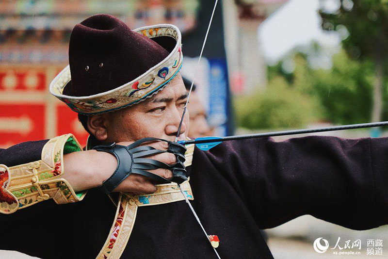 Los concursos de flechas silbantes en el Tíbet se mantienen vivos a lo largo de la historia