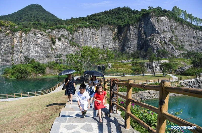 Antigua zona de exploración minera es transformada en fragante parque de montaña