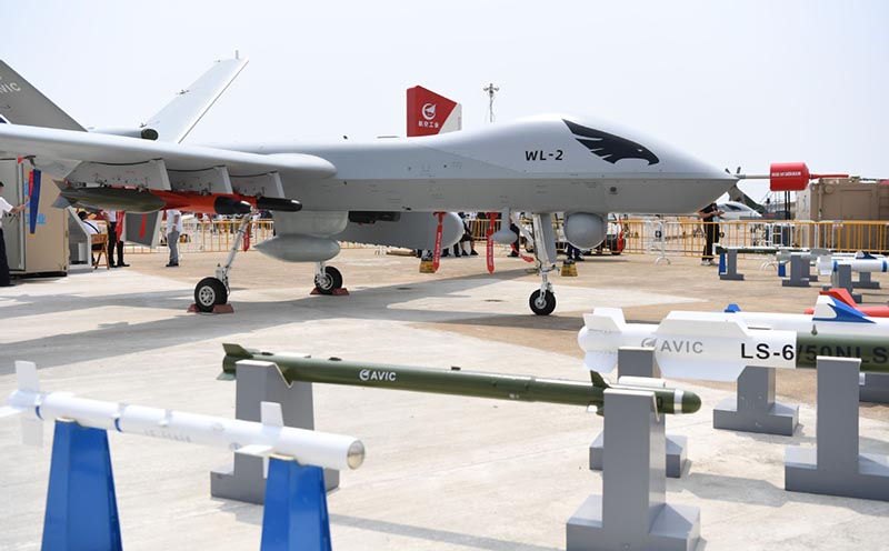 Un vehículo aéreo no tripulado se exhibe en la XIII Exposición Internacional de Aviación y Aeroespacial de China, o Salón Aeronáutico de China 2021, en Zhuhai, provincia de Guangdong del sur de China, el 29 de septiembre de 2021. [Foto / Xinhua]