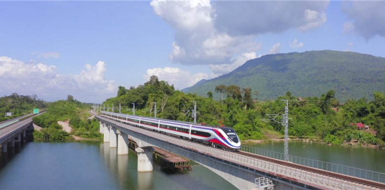 Imagen del tren "Lancang" en la ruta de ferrocarril China-Laos. Fuente de la imagen: sitio web oficial de China National Railway Group Co., Ltd.