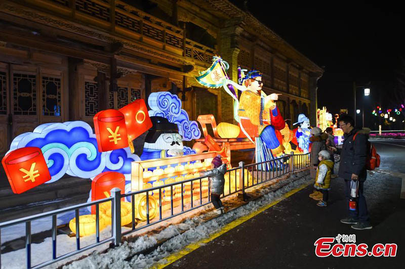 Un esplendoroso Taiyuan se ilumina para celebrar el año nuevo lunar