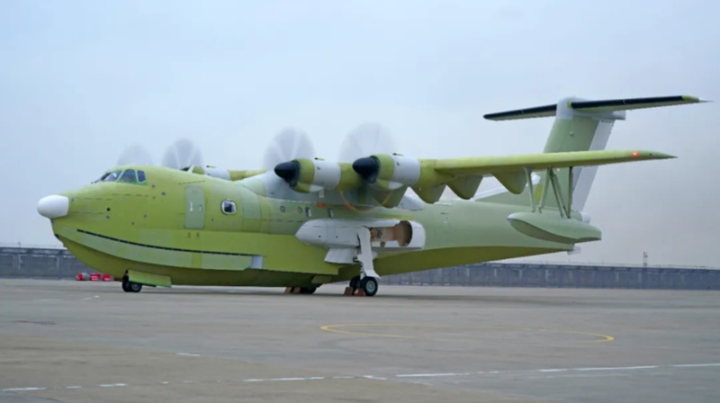 Prueban con éxito el avión anfibio a gran escala AG600-1003 de China