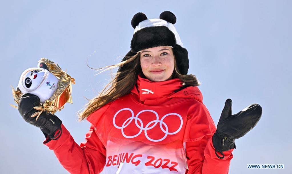 Beijing 2022: Gu Ailing gana su segundo oro para China en esquí libre halfpipe