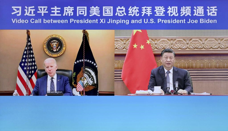 BEIJING, 18 marzo, 2022 (Xinhua) -- El presidente chino, Xi Jinping, sostiene una videollamada con el presidente estadounidense, Joe Biden, a petición de este último, en Beijing, capital de China, el 18 de marzo de 2022. (Xinhua/Liu Bin)