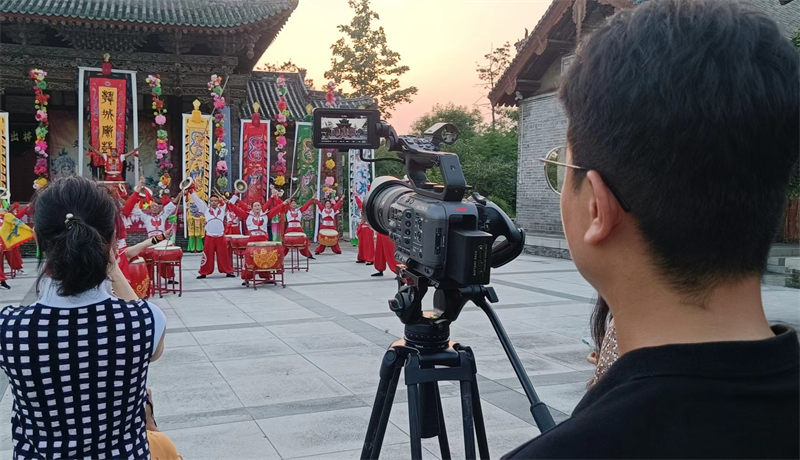 Periodistas del Foro de Cooperación de Medios de la Franja y la Ruta 2022 recorren Weinan, Shaanxi